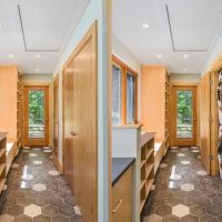 220511 43Newtown laundrySplit 600